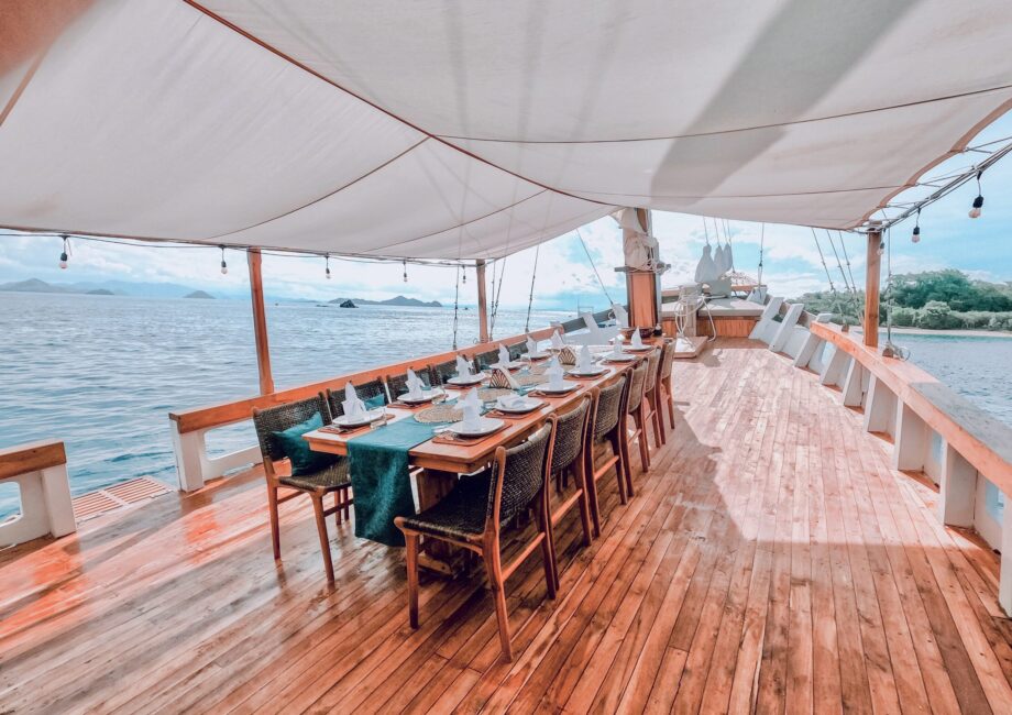 Dinning-Room-Vinca-Voyage-scaled